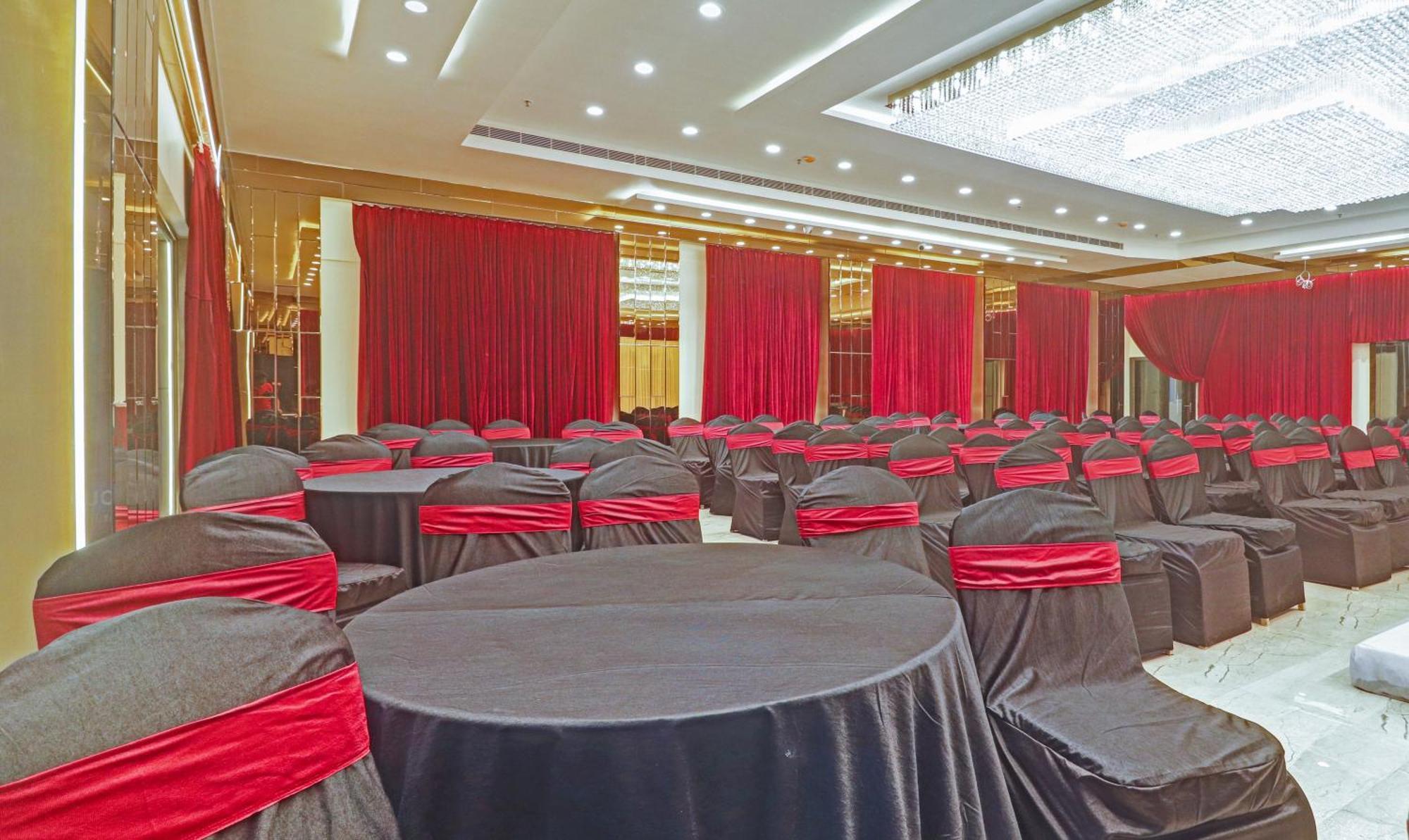 Treebo Premium Seven Lake View Hyderabad Eksteriør bilde
