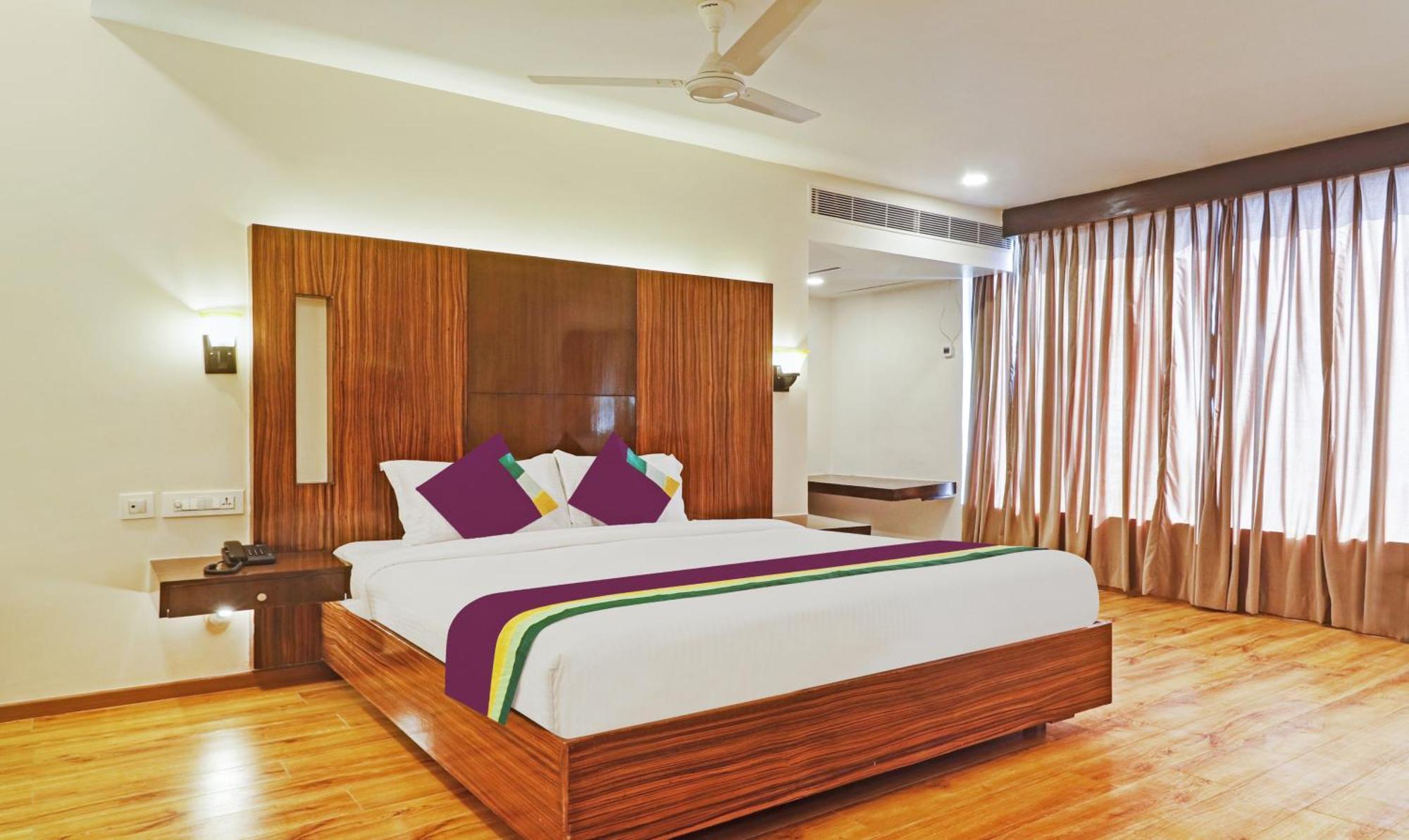 Treebo Premium Seven Lake View Hyderabad Eksteriør bilde